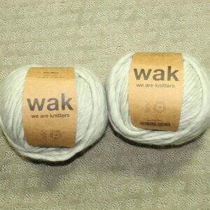 Brand New We Are Knitters WAK The Wool Yarn Spotted Grey 7 Oz 200g Ball 2 Skeins